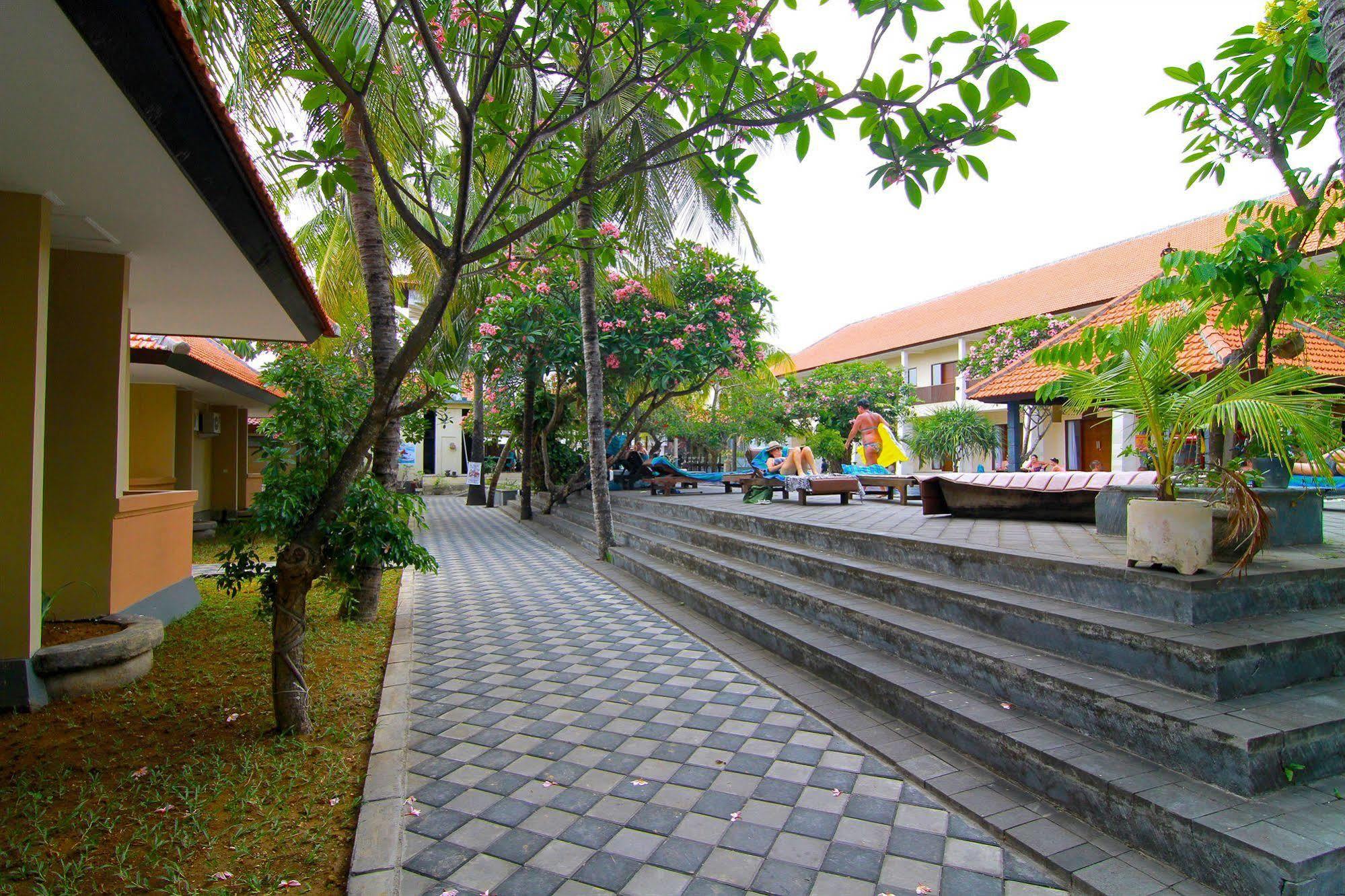 New Garden View Resort - Chse Certified Legian  Bagian luar foto